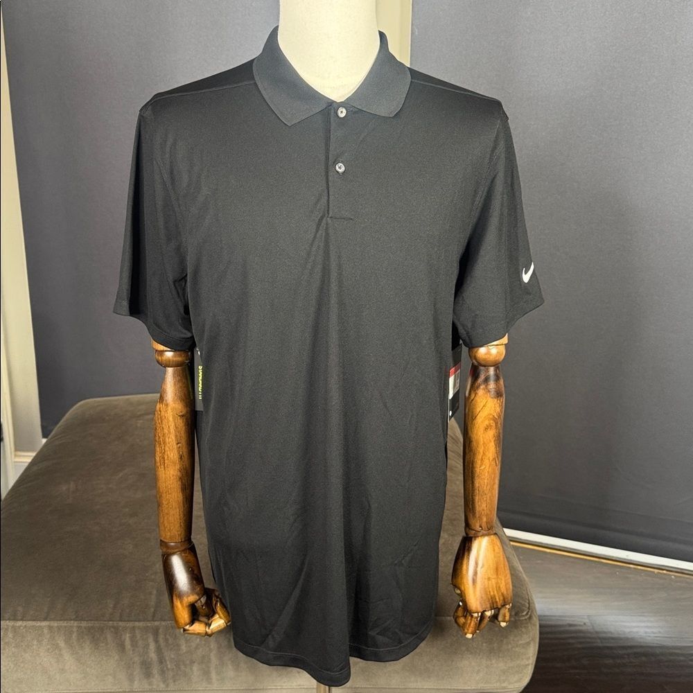 Nike Men’s Short Sleeve Golf Polo Shirt Black Standard Fit Size S NWT